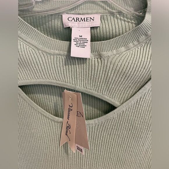 NWT Carmen Marc Valvo Womens Sz. M Mint Ribbed Sweater. Viscose Blend, Keyhole - Picture 2 of 4